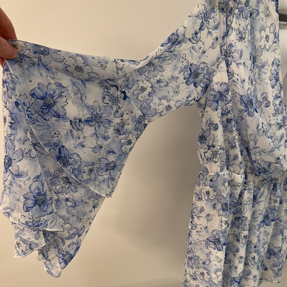 Altar’d State romper. Small. Like new. Sheer floral over nice white lining. - Picture 4 of 7